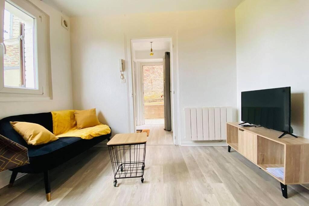 Appartement Cosy Avec Jardin Chaleureux Laon Dış mekan fotoğraf